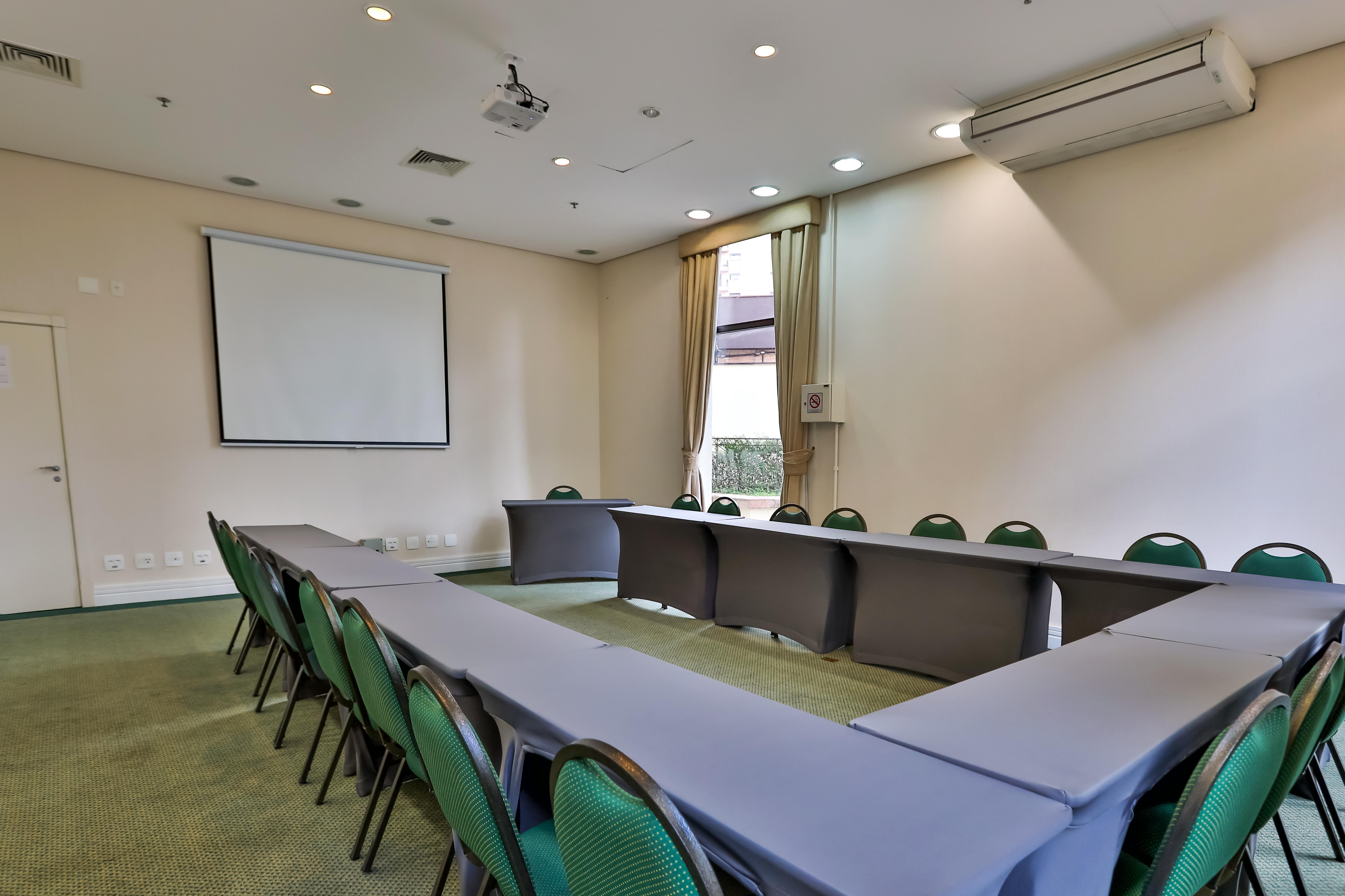Quality Suites Vila Olimpia — Foto’s 2